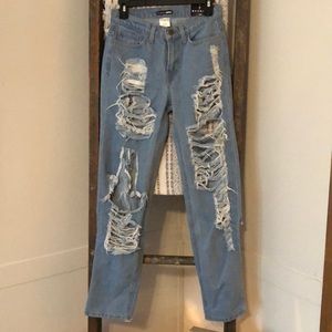 FASHION NOVA JEANS